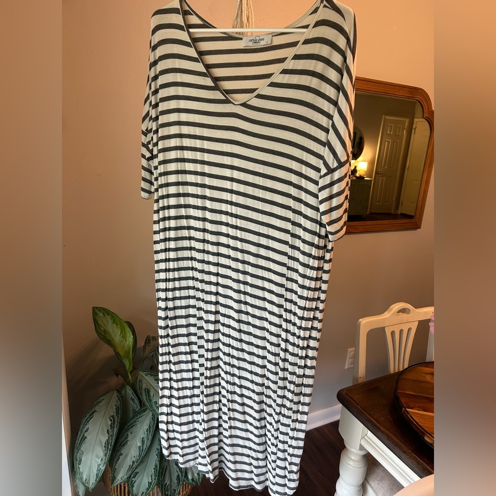 Carly Jean Los Angeles Gray and Ivory Striped T-Shirt Maxi dress
